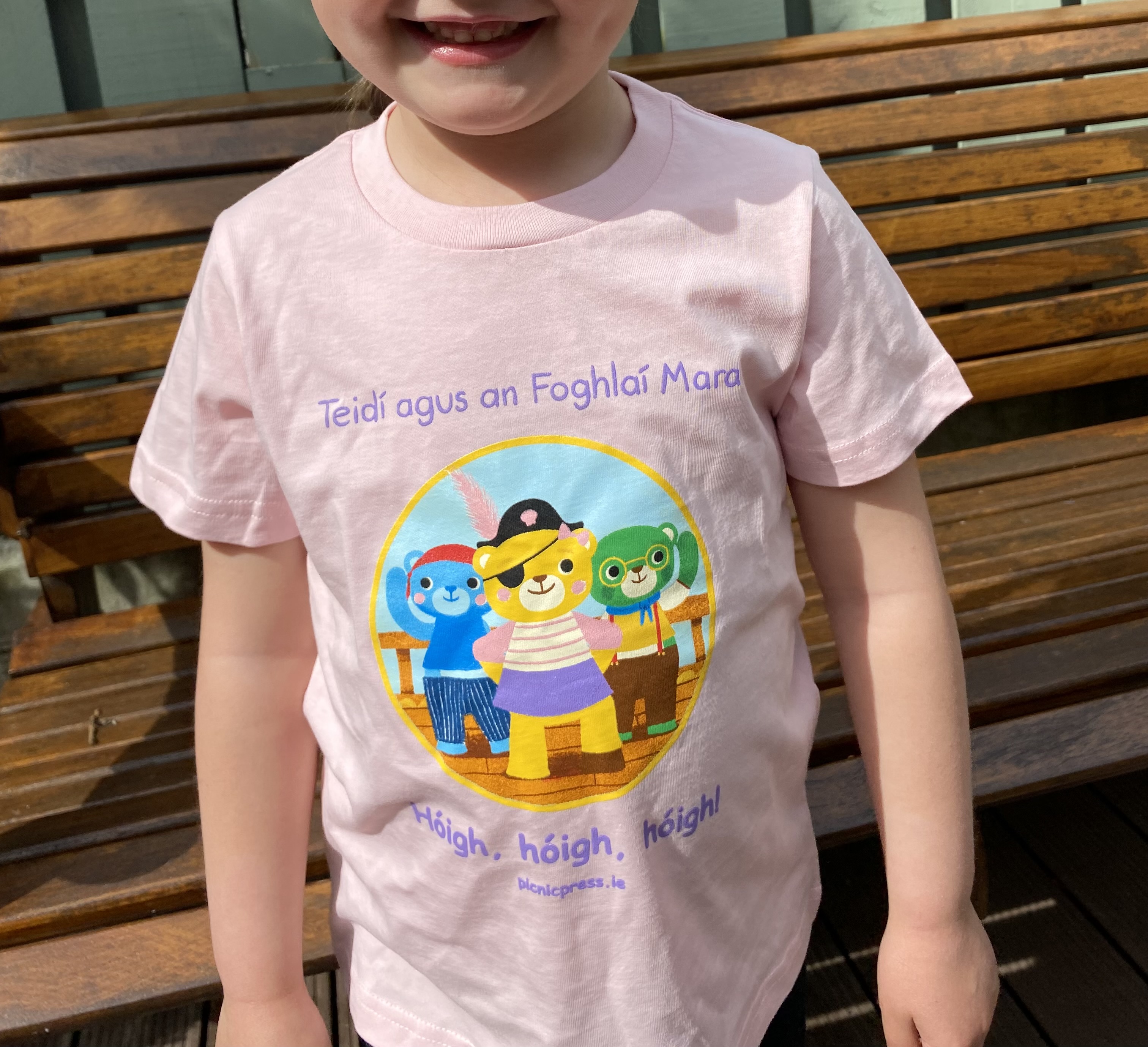 T-léine bándearg/pink t-shirt Pirate age 7-8