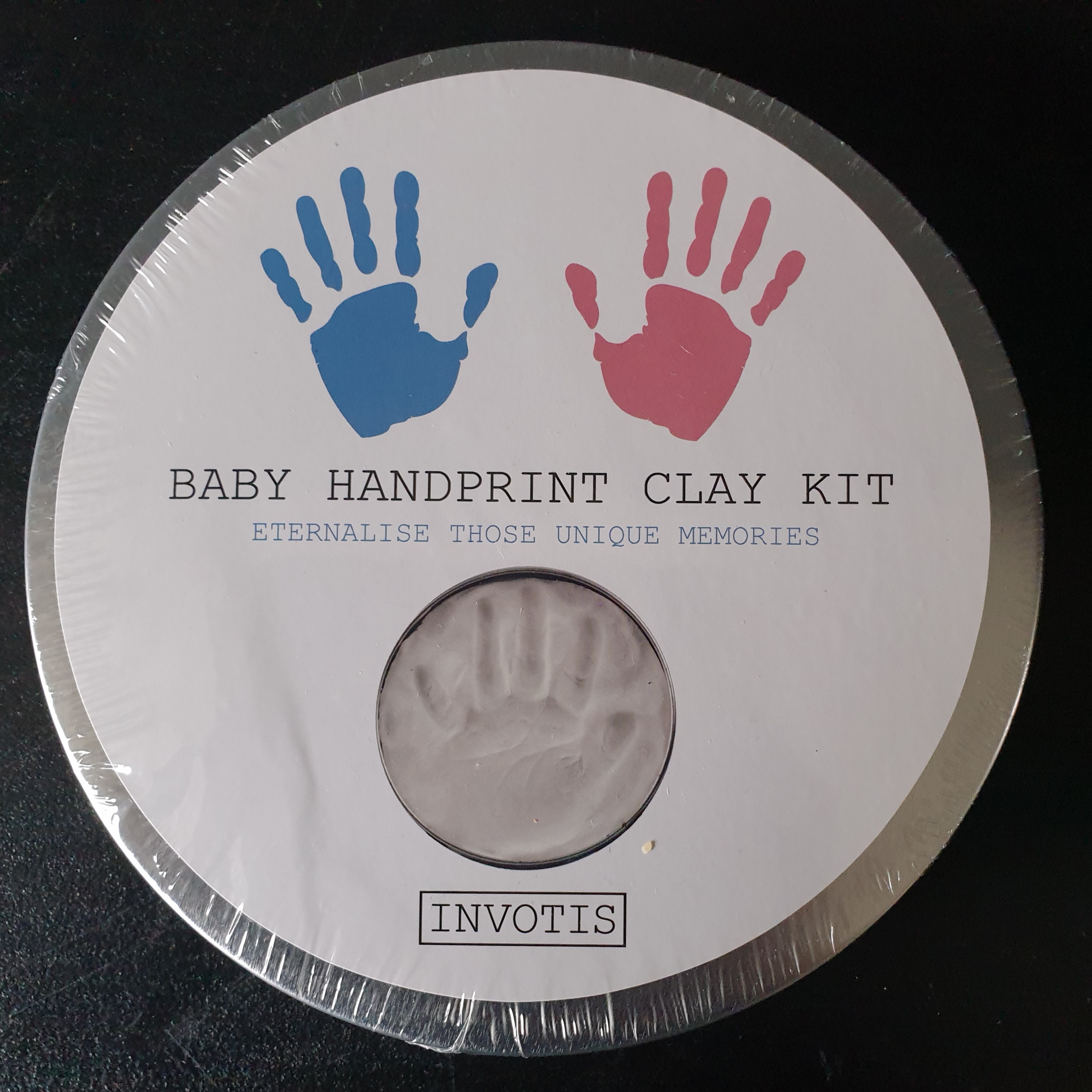 Origineel kraamcadeau, Baby Handprint Clay Kit van Invotis, afgeprijsd van €12,50 voor €8,50