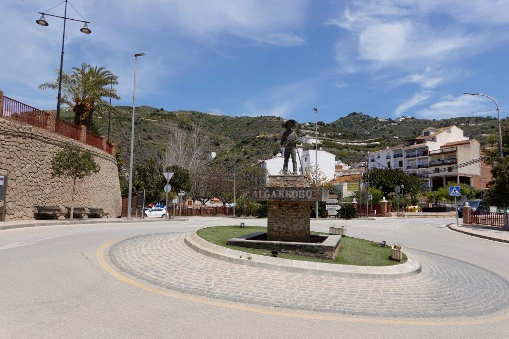 Algarrobo, Andalusië: Een Historisch en Schilderachtig Overzicht