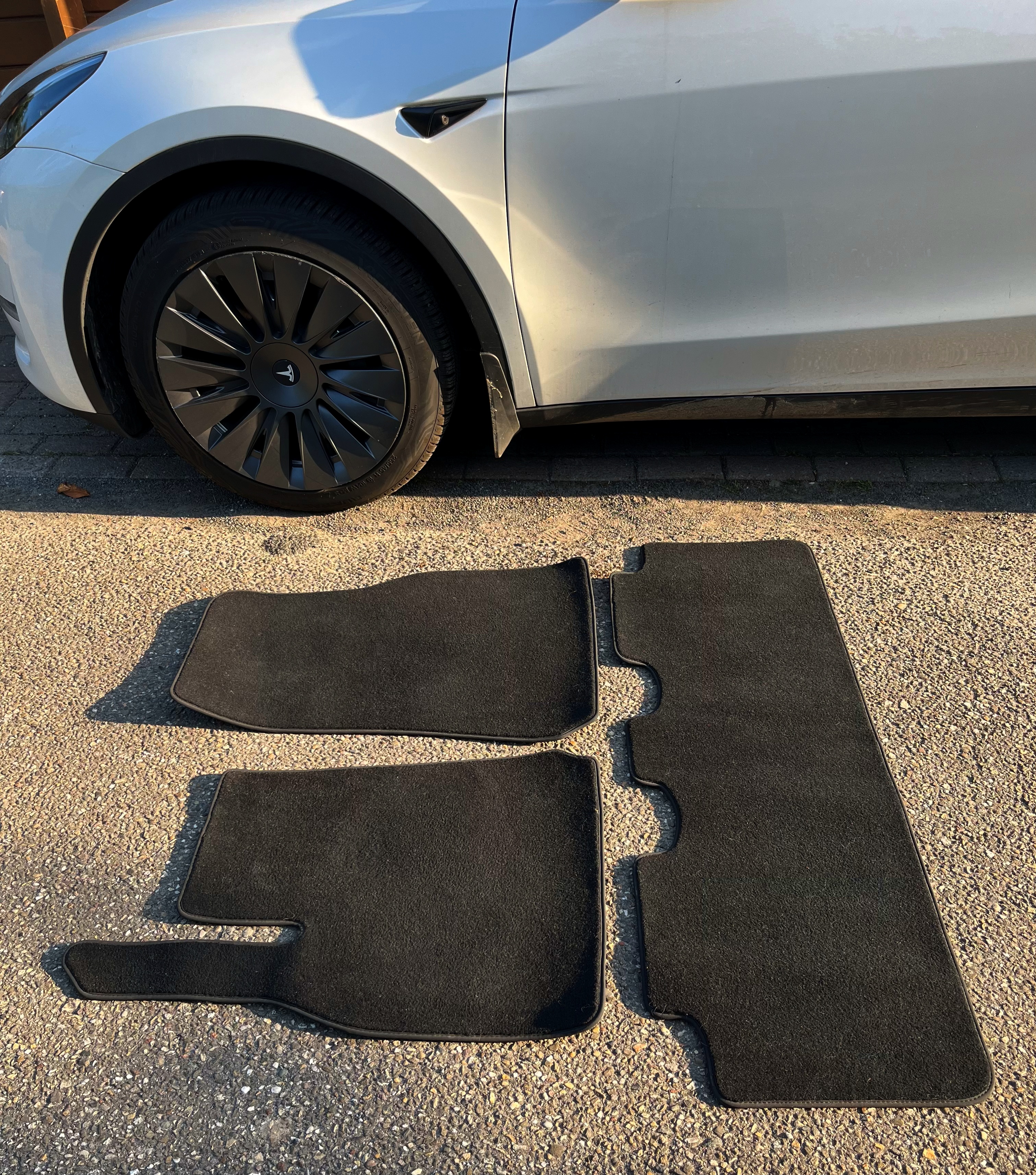 Tesla Model Y matten - Refurbished