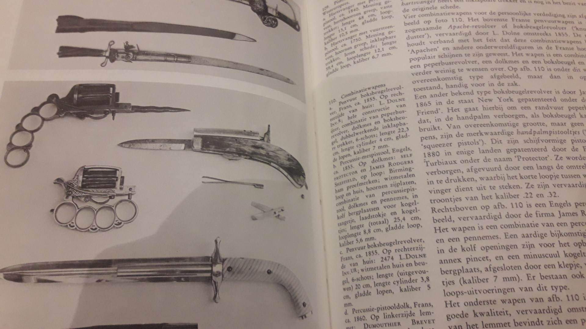 Antieke vuurwapens door Kempers / 240 blz