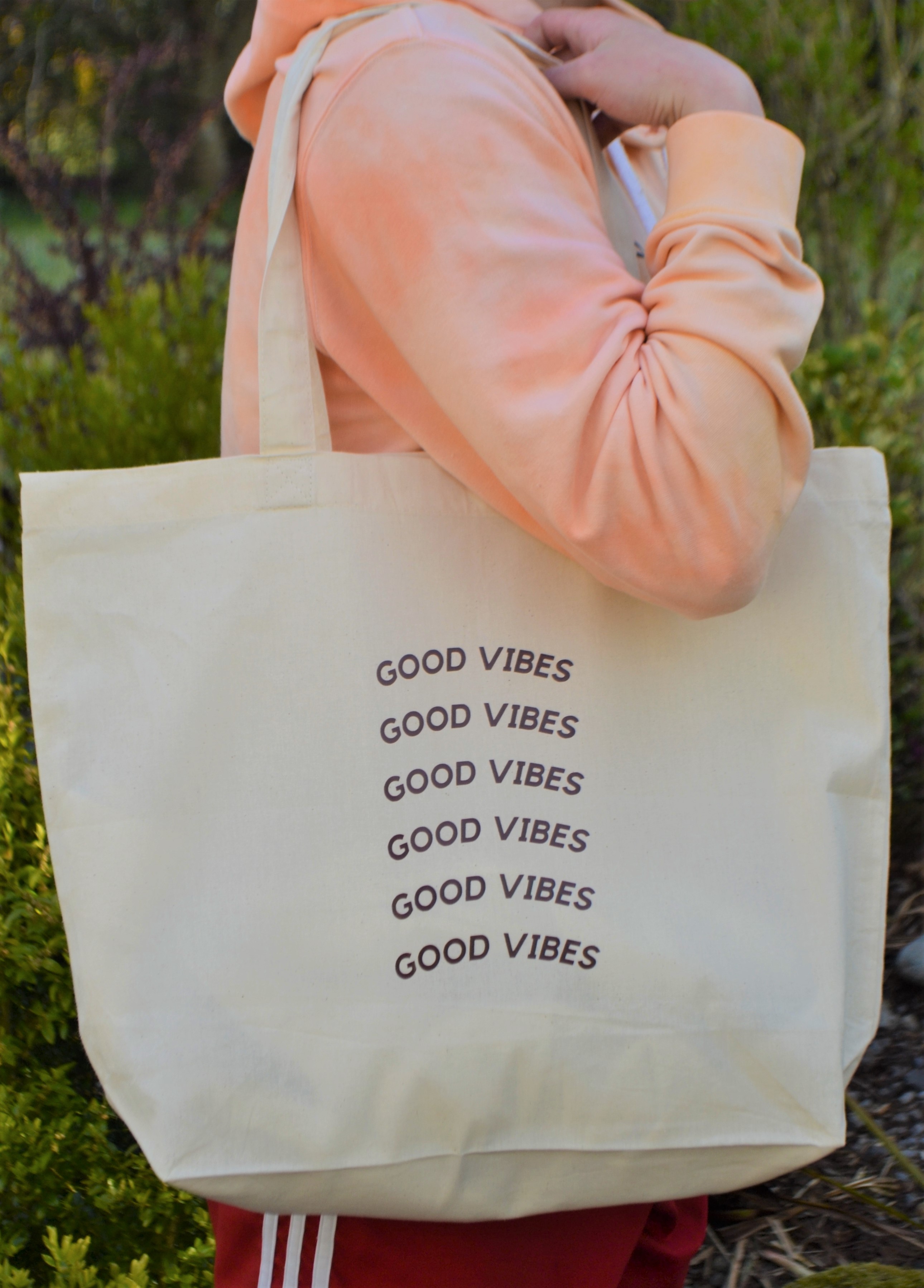 'Good Vibes' Maxi Tote