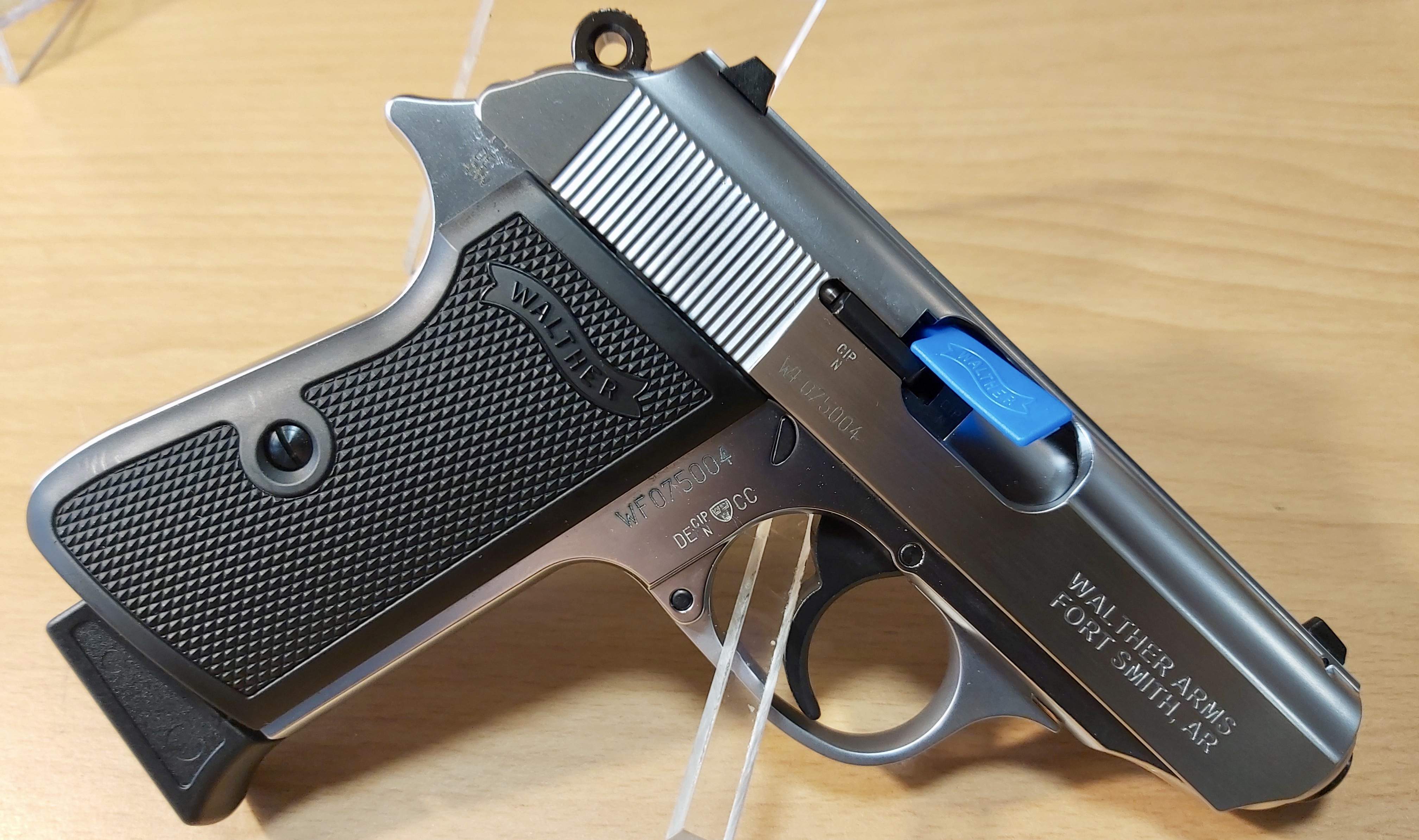 Walther PPK/S  stainless, cal .22lr, Prijs 515€