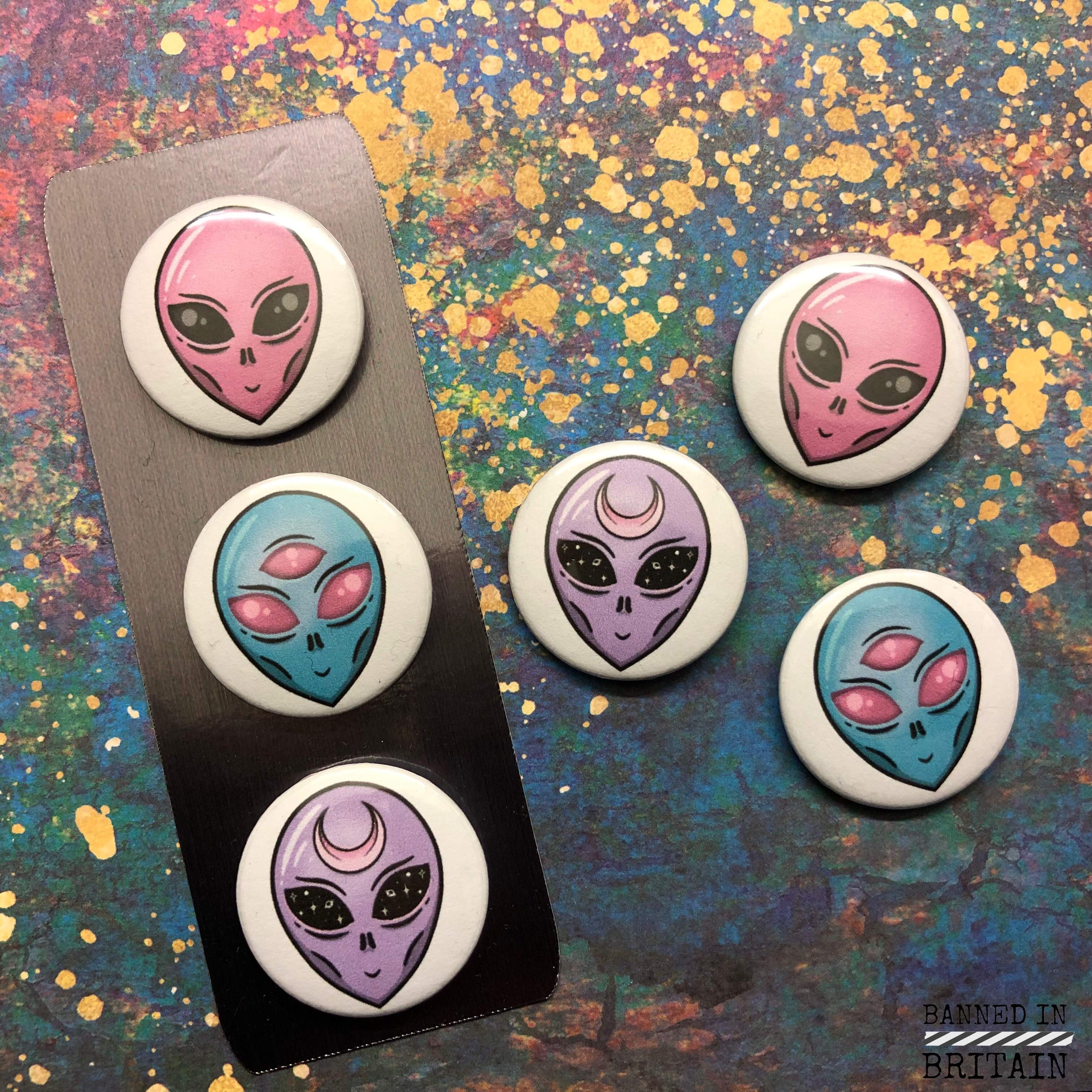 Alien Pin Button Badges