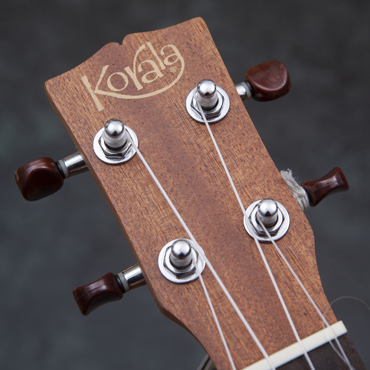 Korala UKT-250 ukulele met bredere hals
