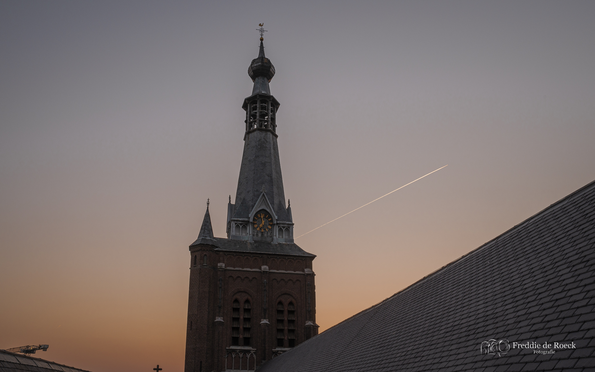 Heikese kerk _ Skyline van Tilburg  _  Foto _ Freddie de Roeck  _  26 maart 2022 _  -29jpg