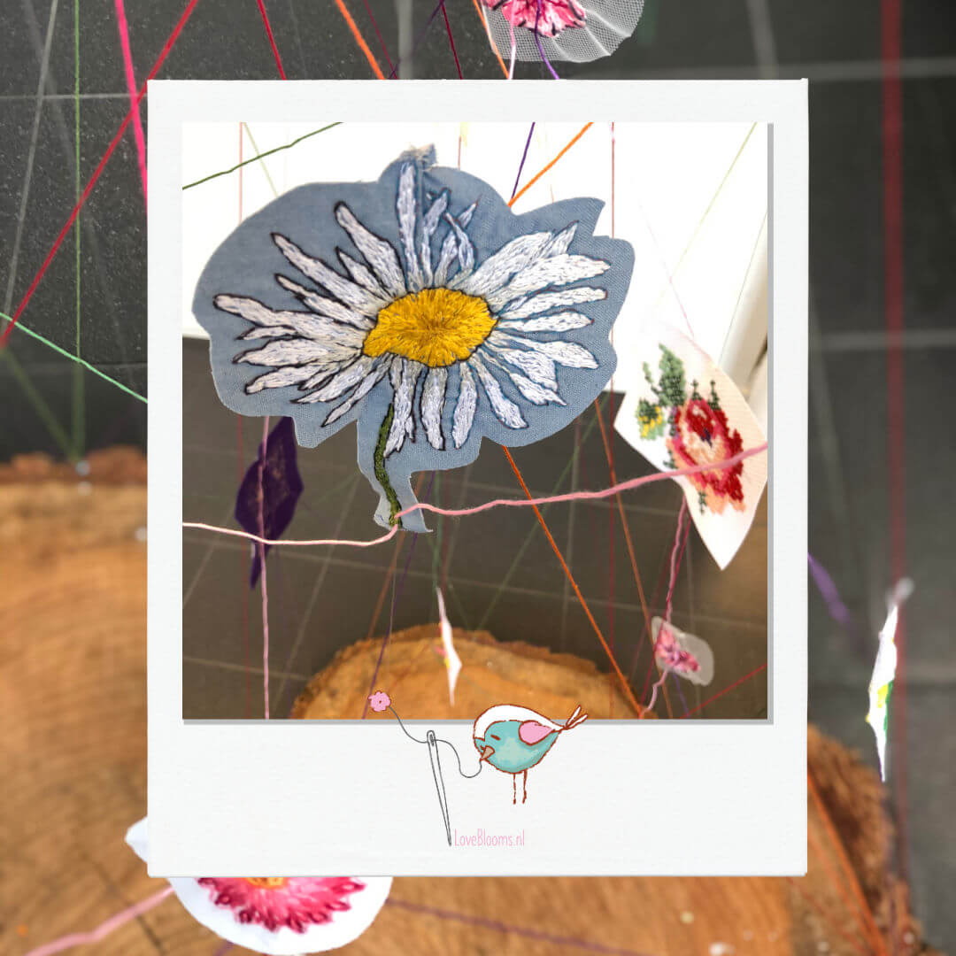 Love Blooms fysieke kunstwerk | Love Blooms physical artwork