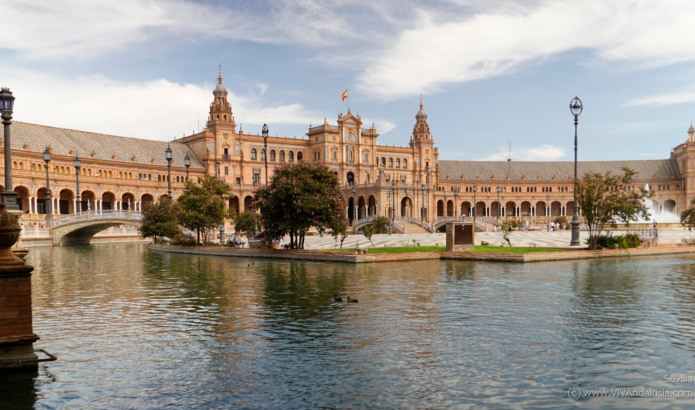 Plaza de España: Een Icoon van Sevilla's Geschiedenis en Cultuur