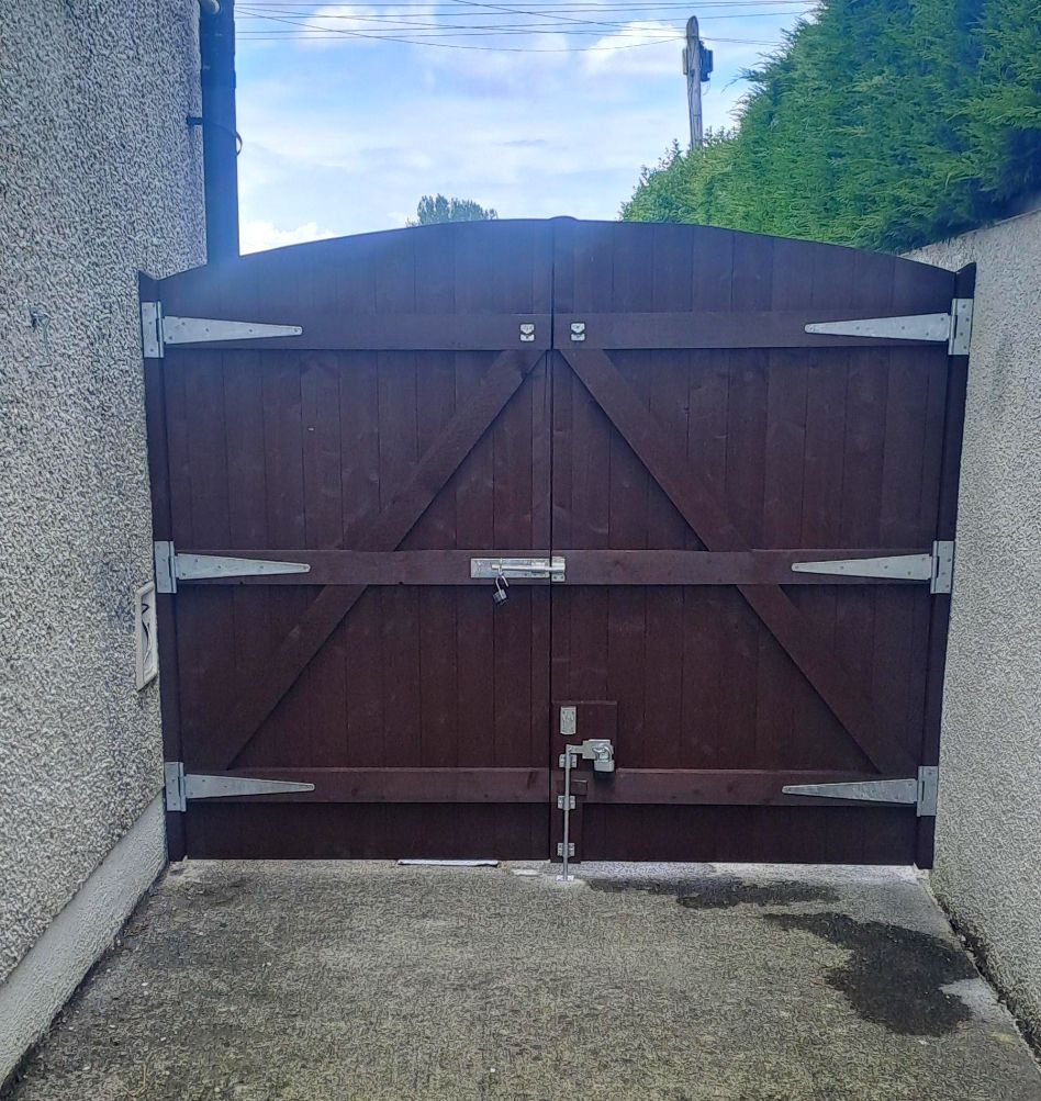 Double side gates fitted in Kildare