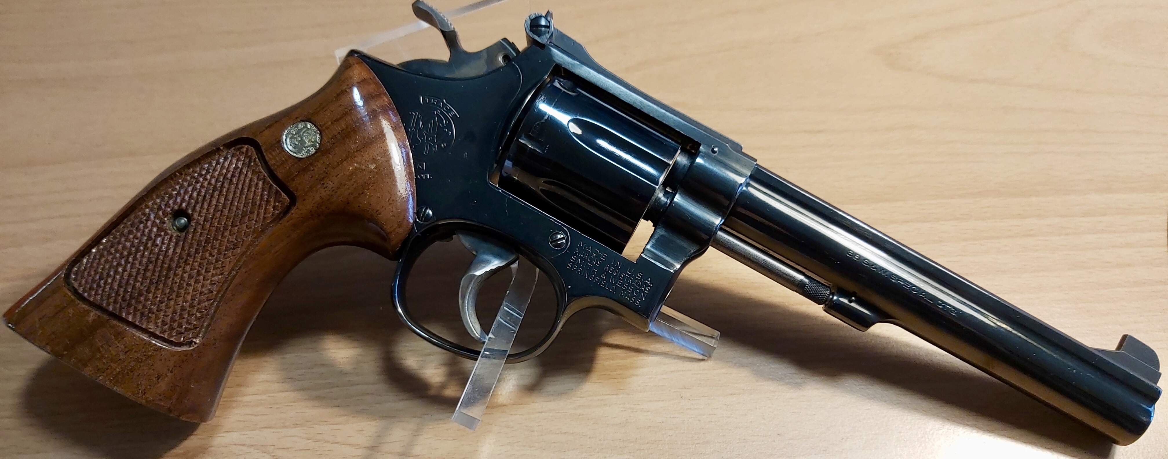 * Smith&Wesson 14-4, cal .38sp, prijs 600€