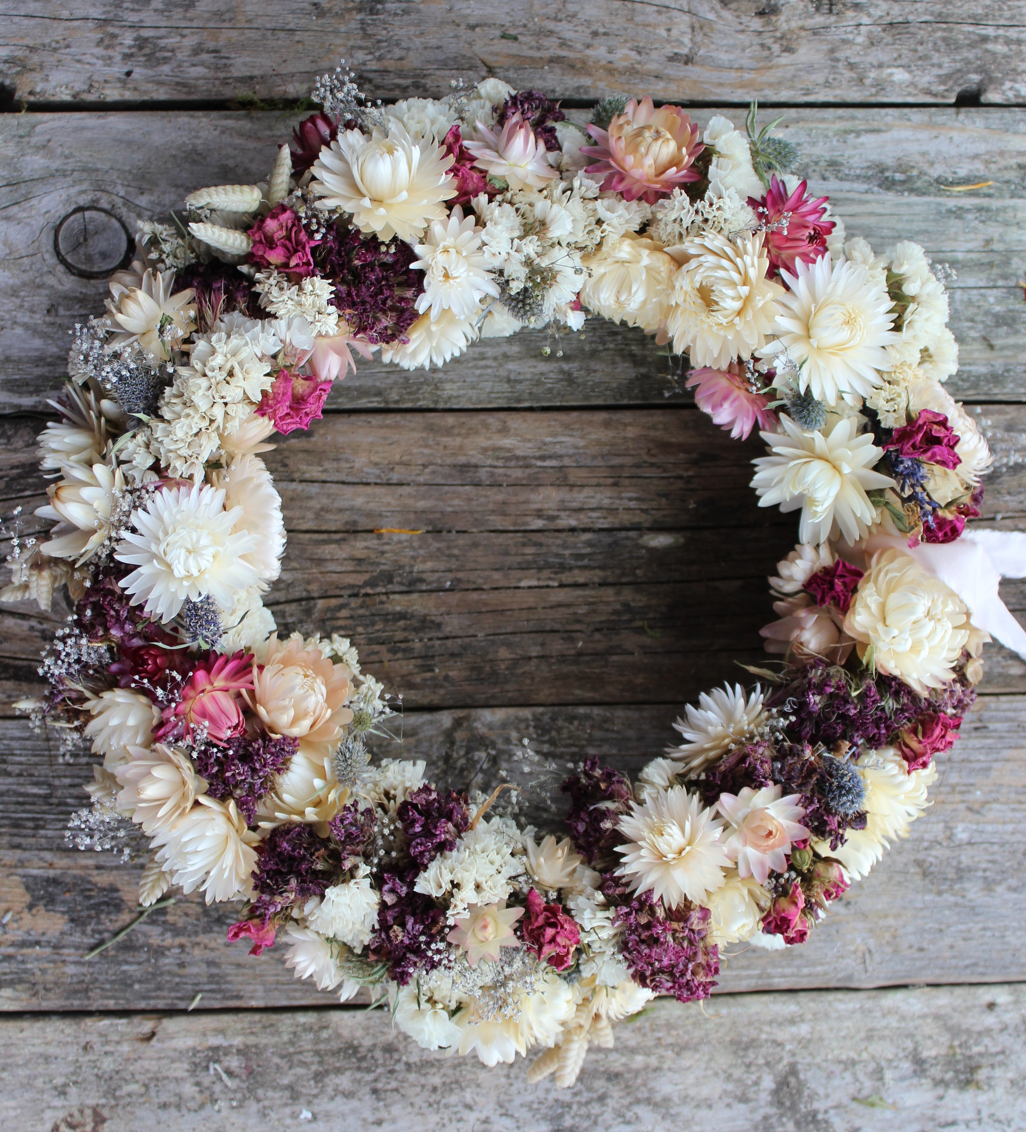 How to make your own DIY dried flower wreath