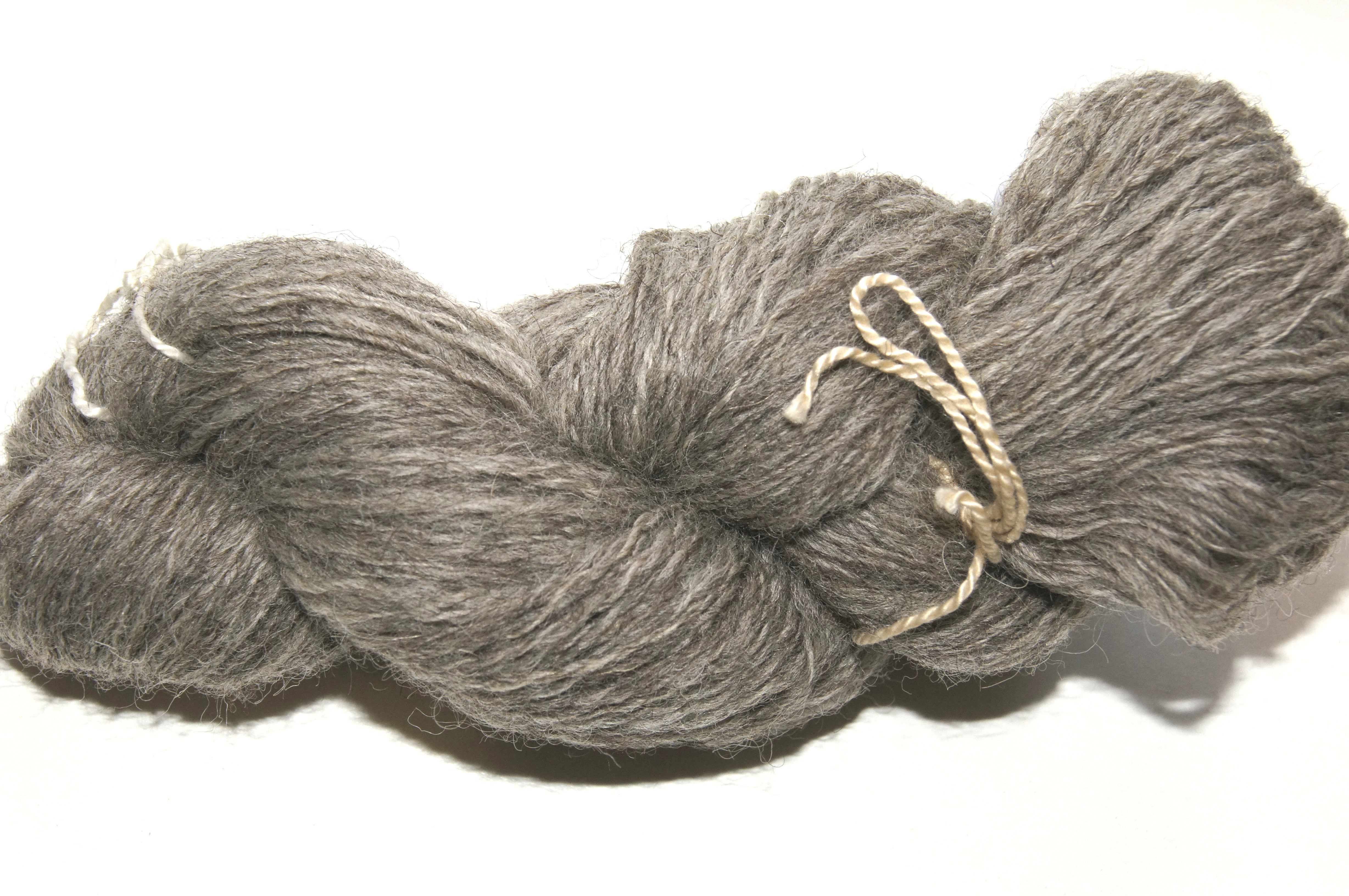 Mini écheveau de laine shetland grise 
