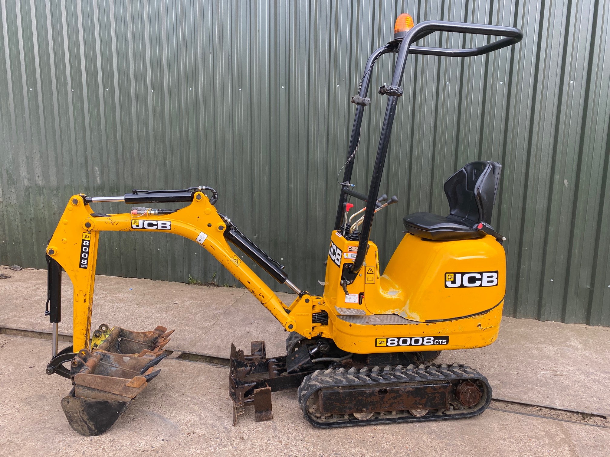 Used mini diggers for sale