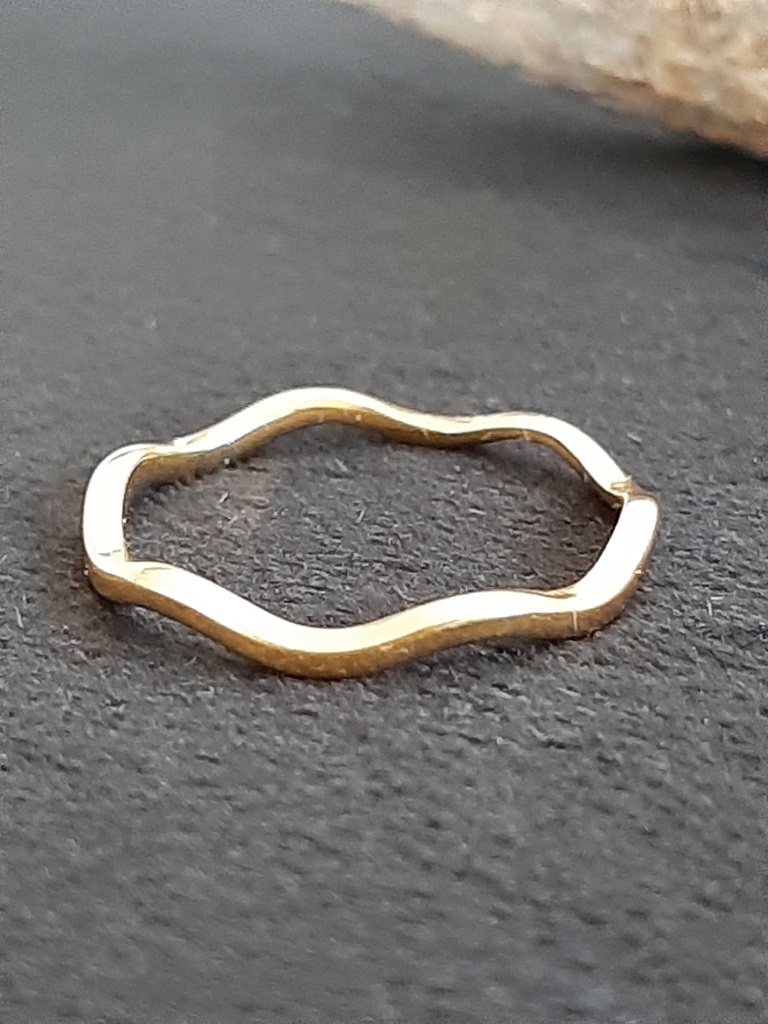 R829 Curved Wave Gold