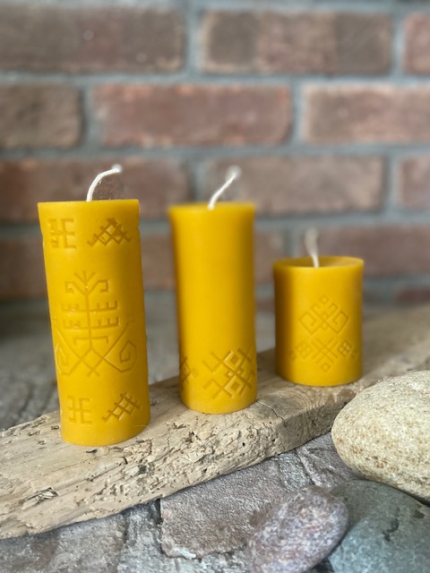 100% Beeswax Pillar Candle Busy Bee Set