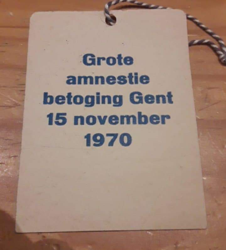 Herkenningsteken AMNESTIE betoging Gent 1970