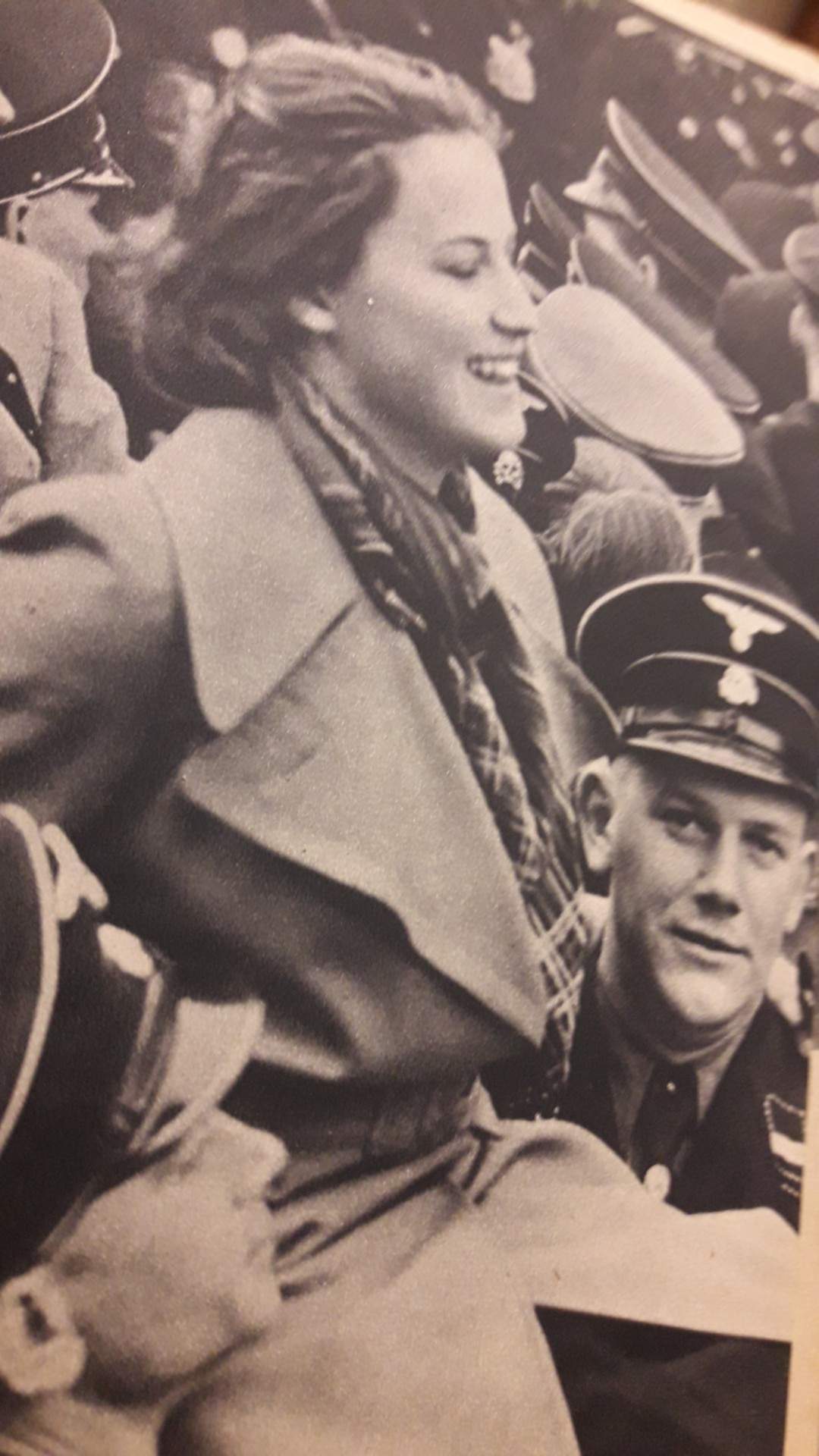 Propagande brochure 1942 - Derde Rijk , Duitstalig / 95 blz