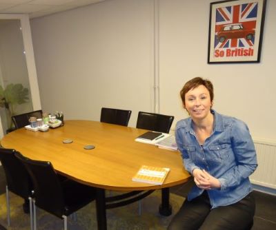 Inge maart 2021 tafel erbij kleiner 2jpg