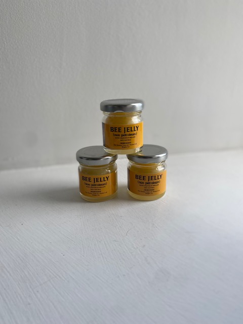 100% Natural Beeswax Bee Jelly