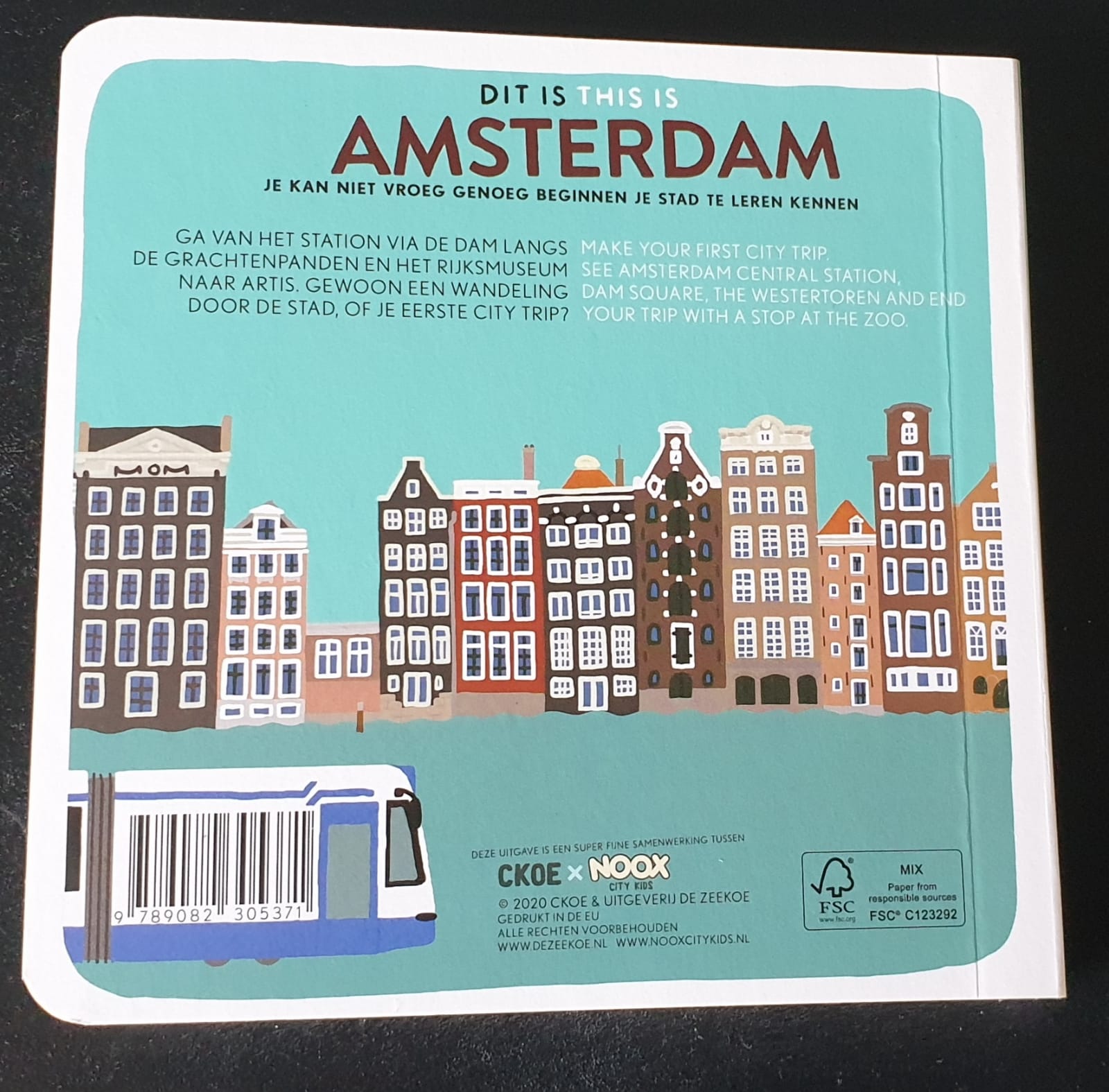 Een vrolijk, kleurrijk, kartonnen boekje voor de jongste Amsterdammertjes