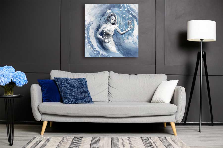 Kunstwerk en blauwe kleuren - water godin met vlinder