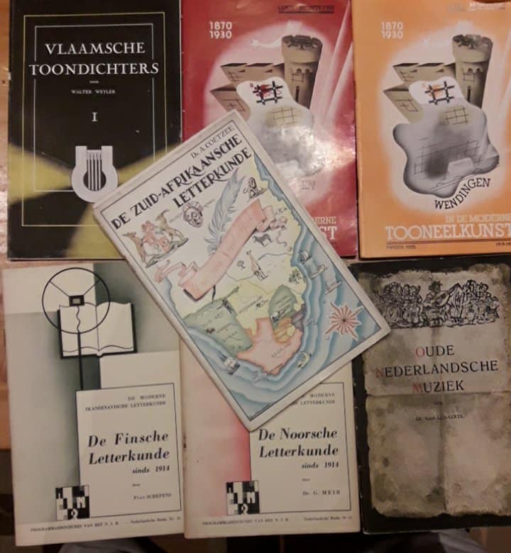 7 brochures van de zeldzame reeks van het Nationaal instituut voor Radio-omroep 1937-38