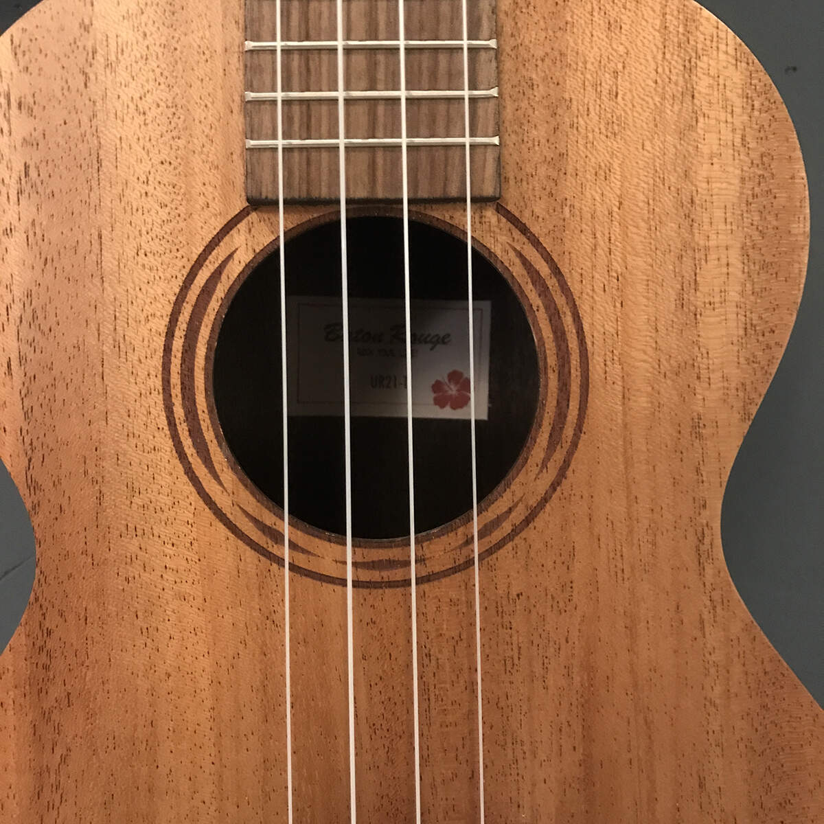 Baton Rouge tenor ukulele UR21T