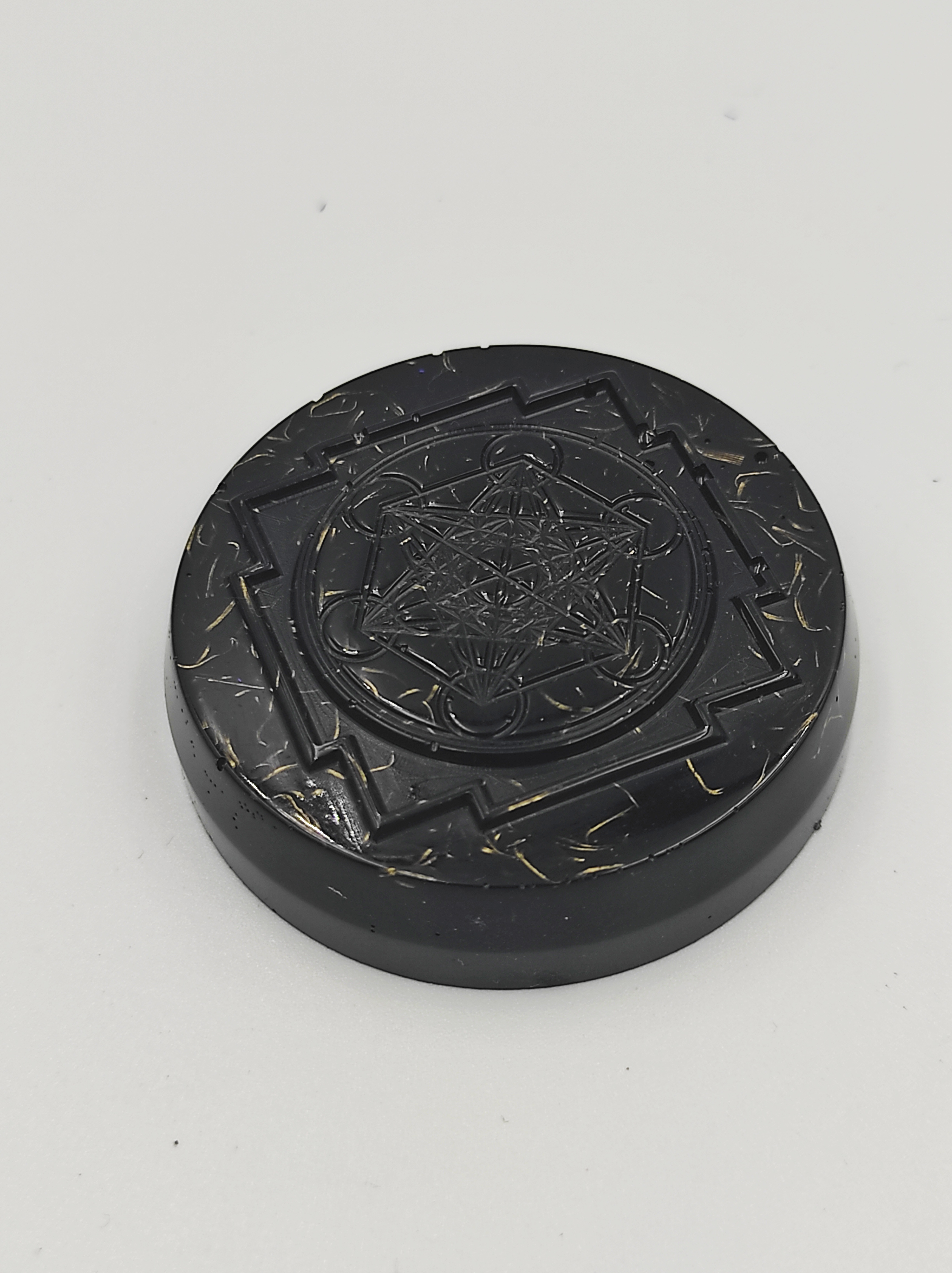 Beschermschijf, met Merkabah symbool, diameter 4,5 cm , Shungit en Toermalijn