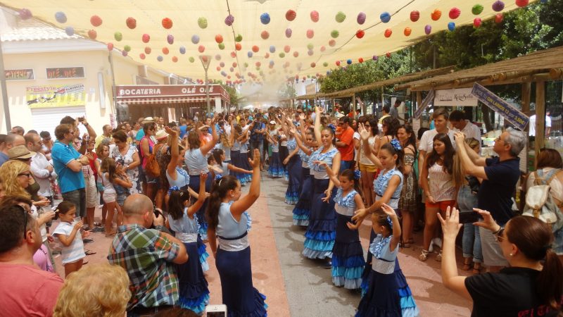 Levendige 'Feria' van Almuñécar: Een Feest van Muziek, Dans en Entertainment voor Alle Leeftijden