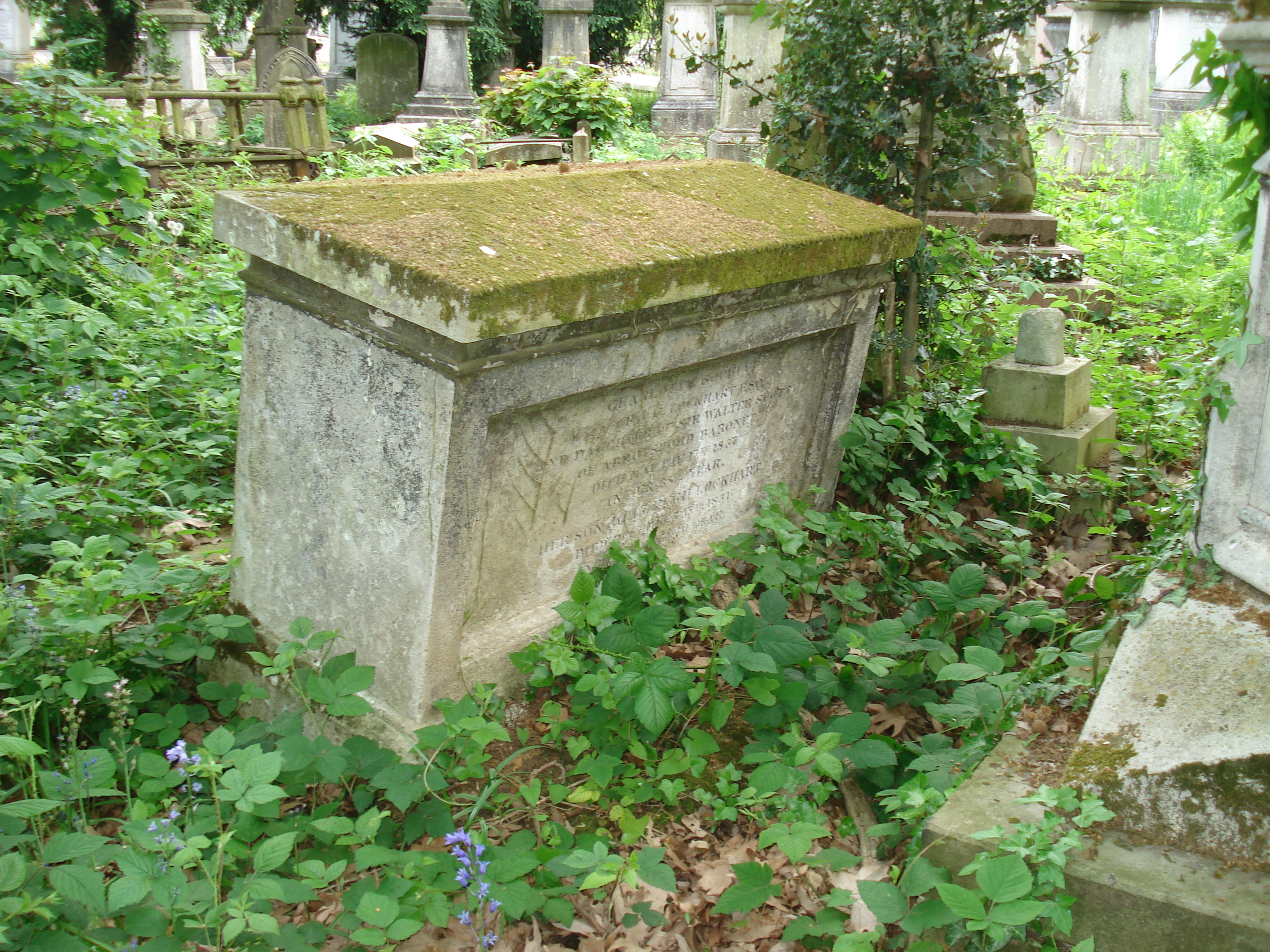 6. Lockhart-Scott tomb, Kensal Green..JPG