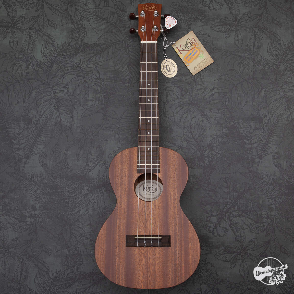 Korala UKT-250 ukulele met bredere hals