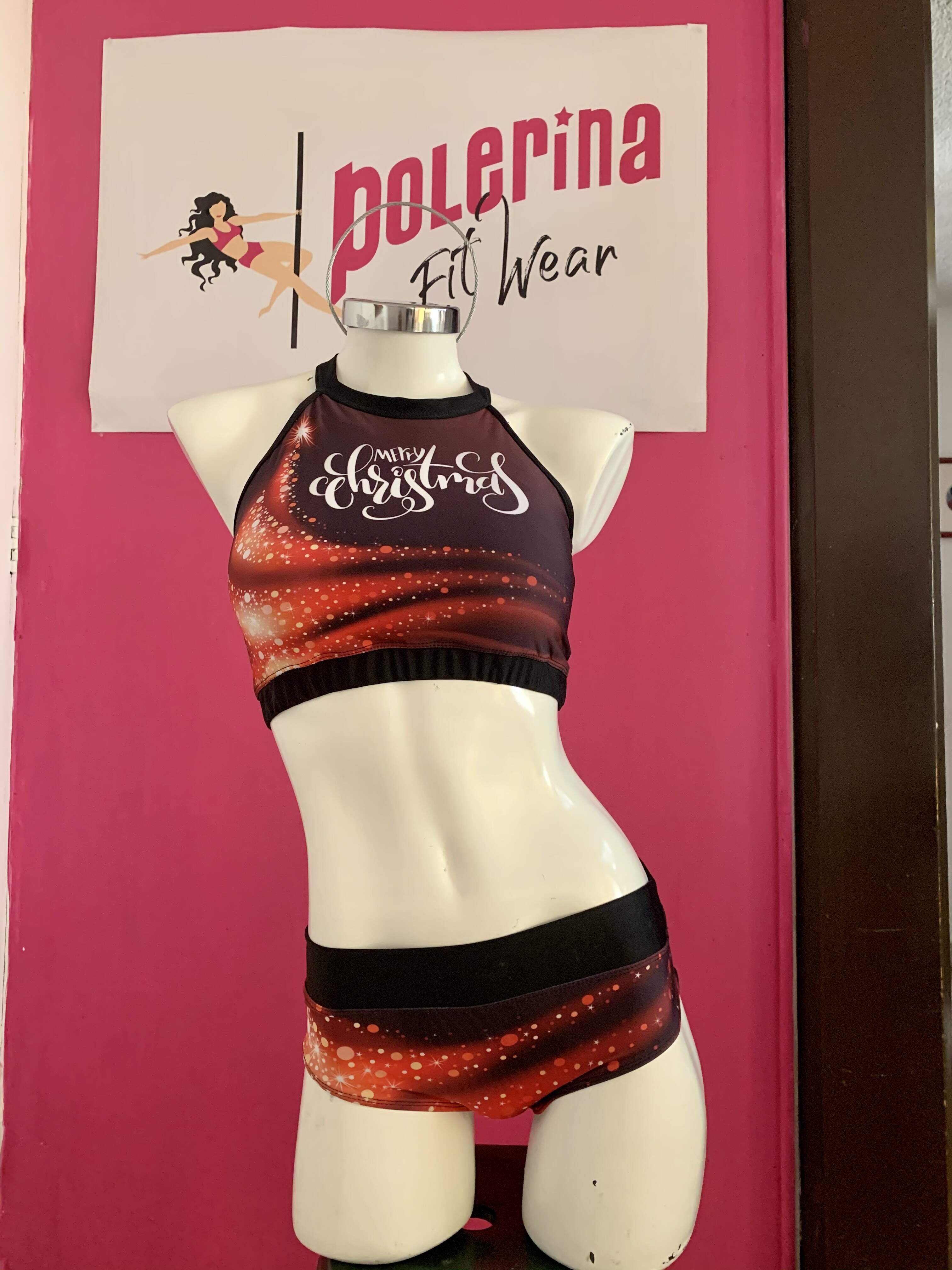 Polerina fit wear presenta: Merry Pole Christmas (esfera)