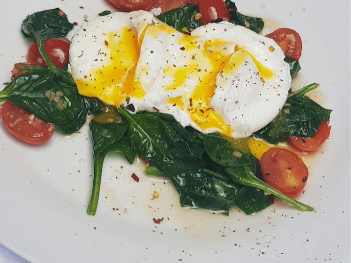 Poached Eggs on Spinach & Tomato