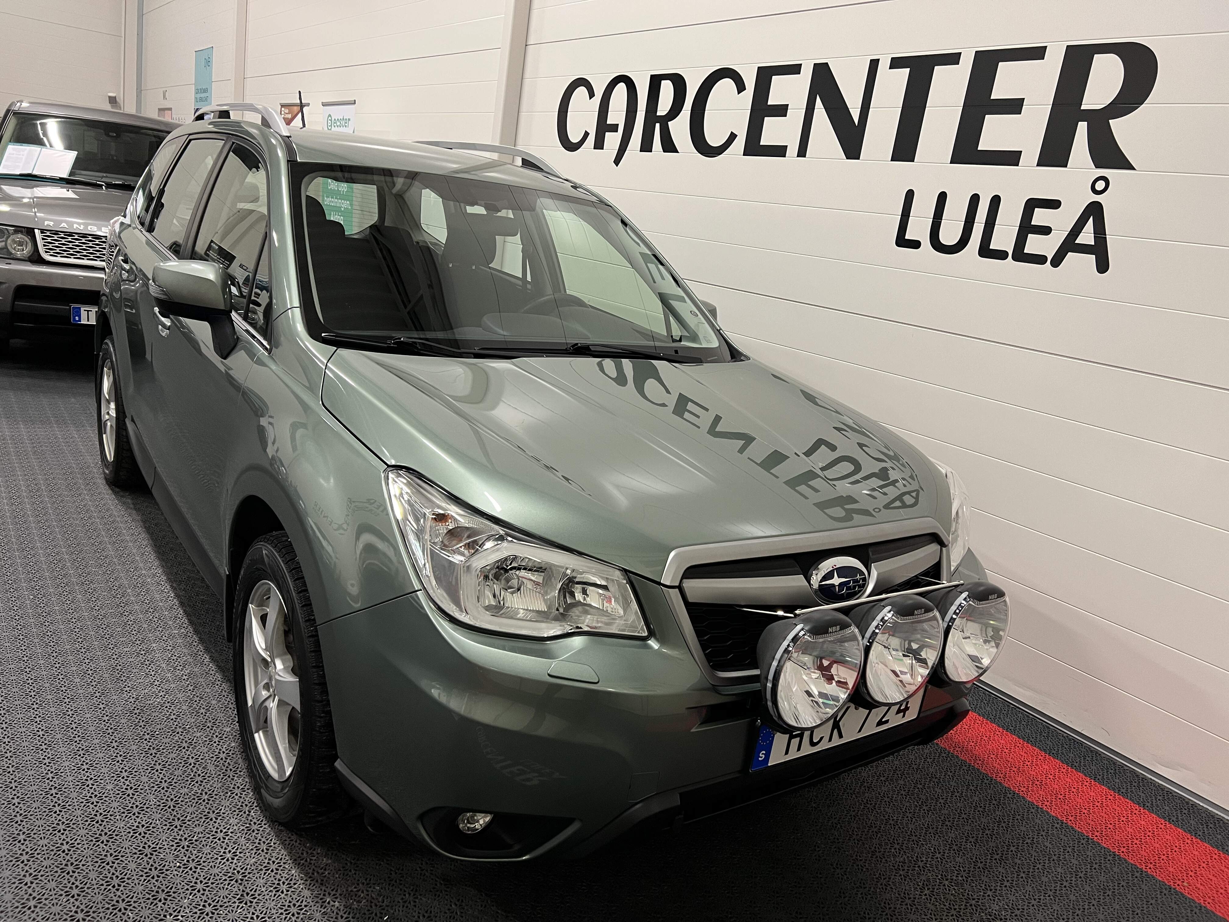 Subaru Forester 2.0 4WD Lineartronic 2015 189900:-