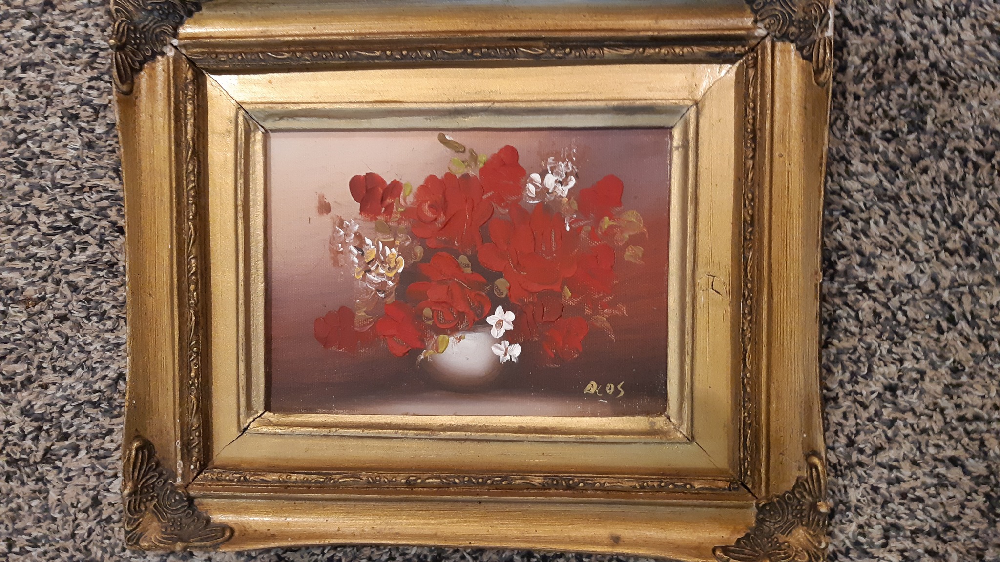 klein stilleven schilderij, vaas met rode en witte bloemen in oude lijst