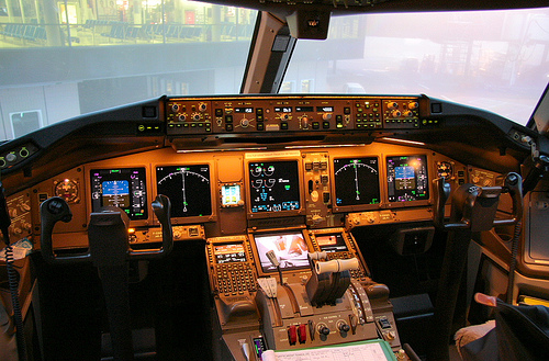 Boeing 777 Cockpit
