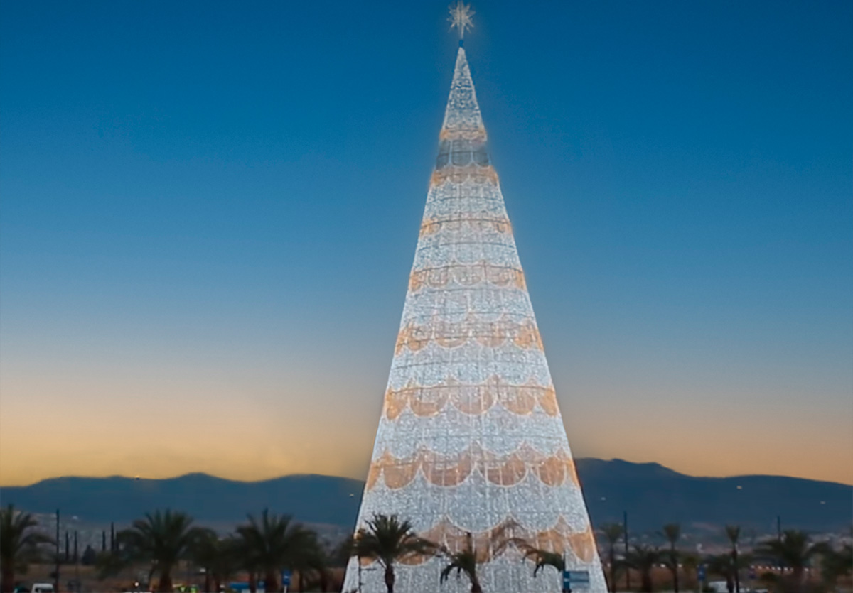 De Strijd der Kerstreuzen: Spanje, Portugal en Italië Wedijveren om de Hoogste Kerstboom van Europa