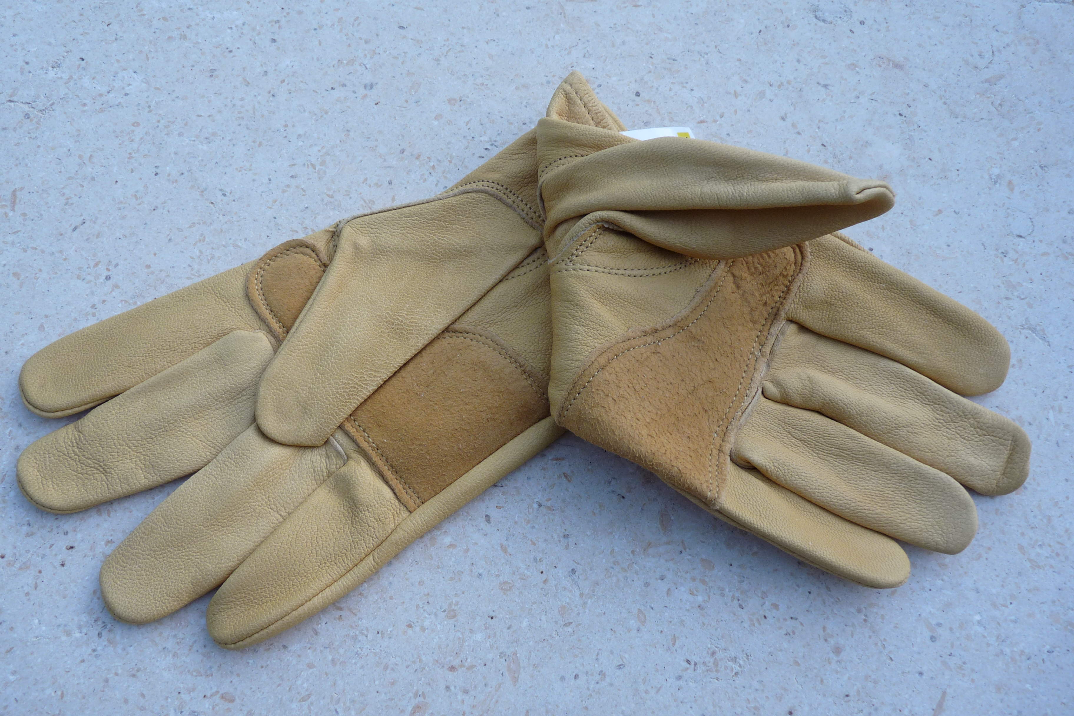 Water Repellent Gloves