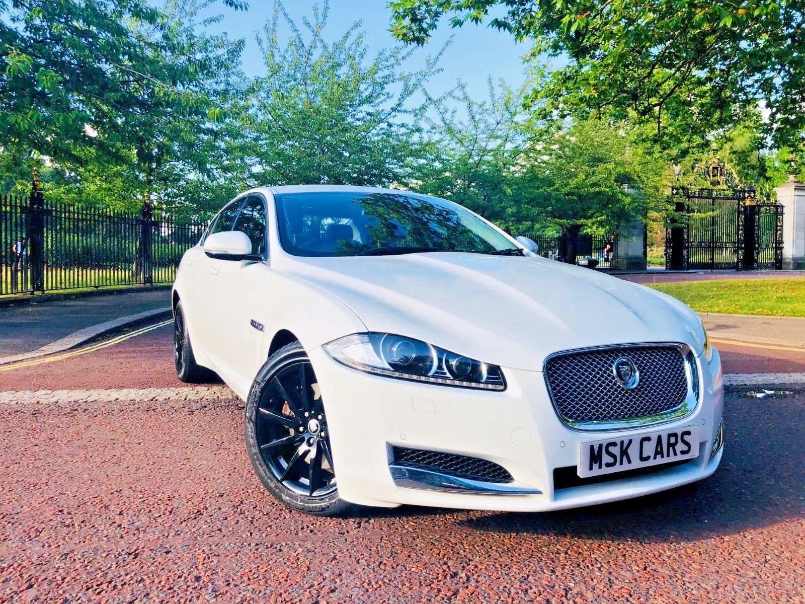 2012 Jaguar XF 2.2 Luxury presented in the factory White