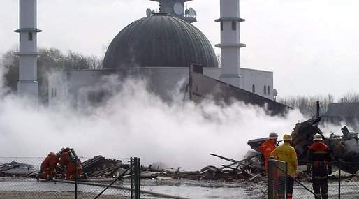 Brand attentatet mot Islamic Center och moskén 26 april 2003.