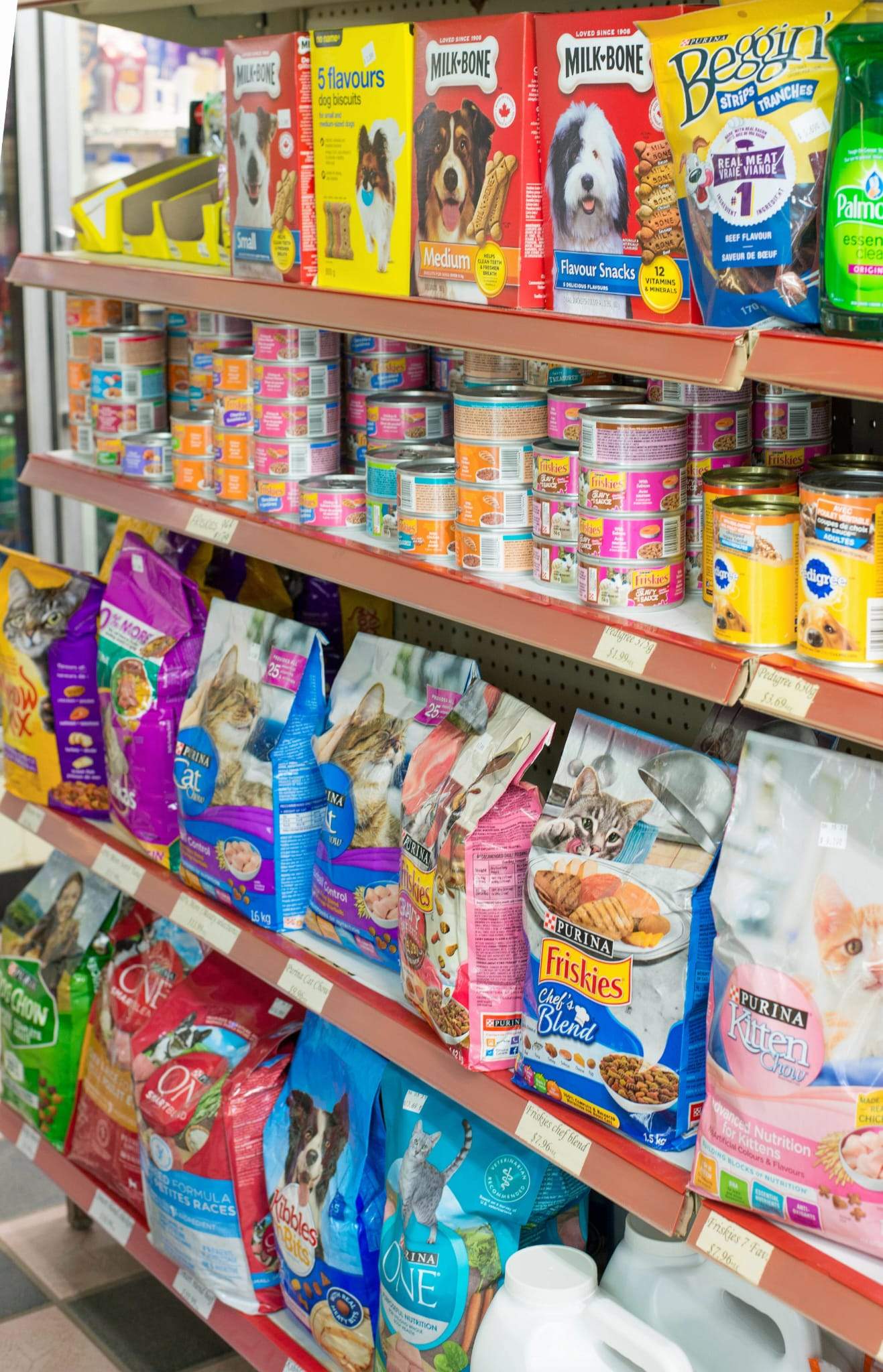 Carefully selected pet food that you would need for your beloved pets