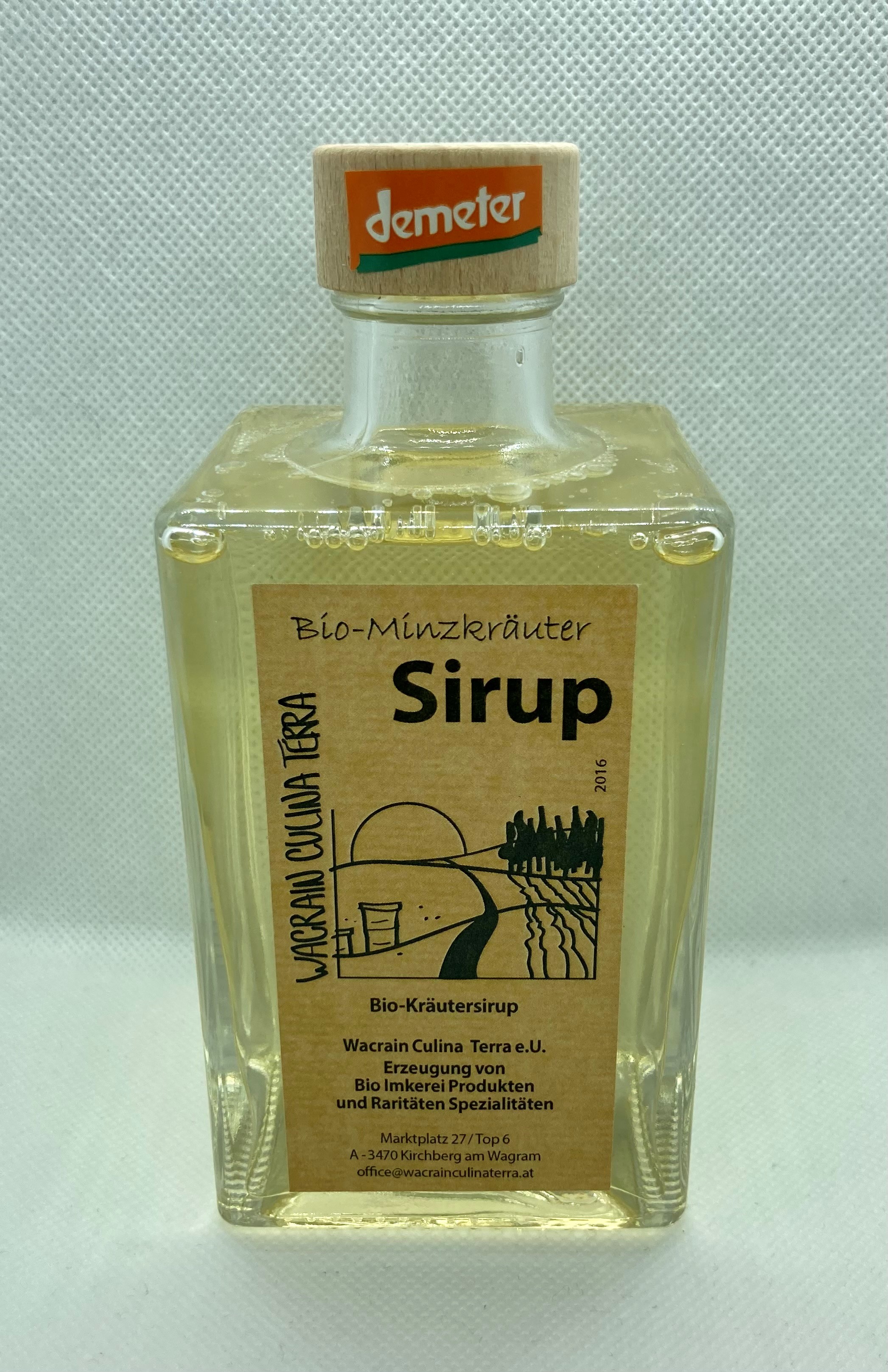 Bio-dynamischer-Minzkräuter Sirup in Vierkantdesignflasche