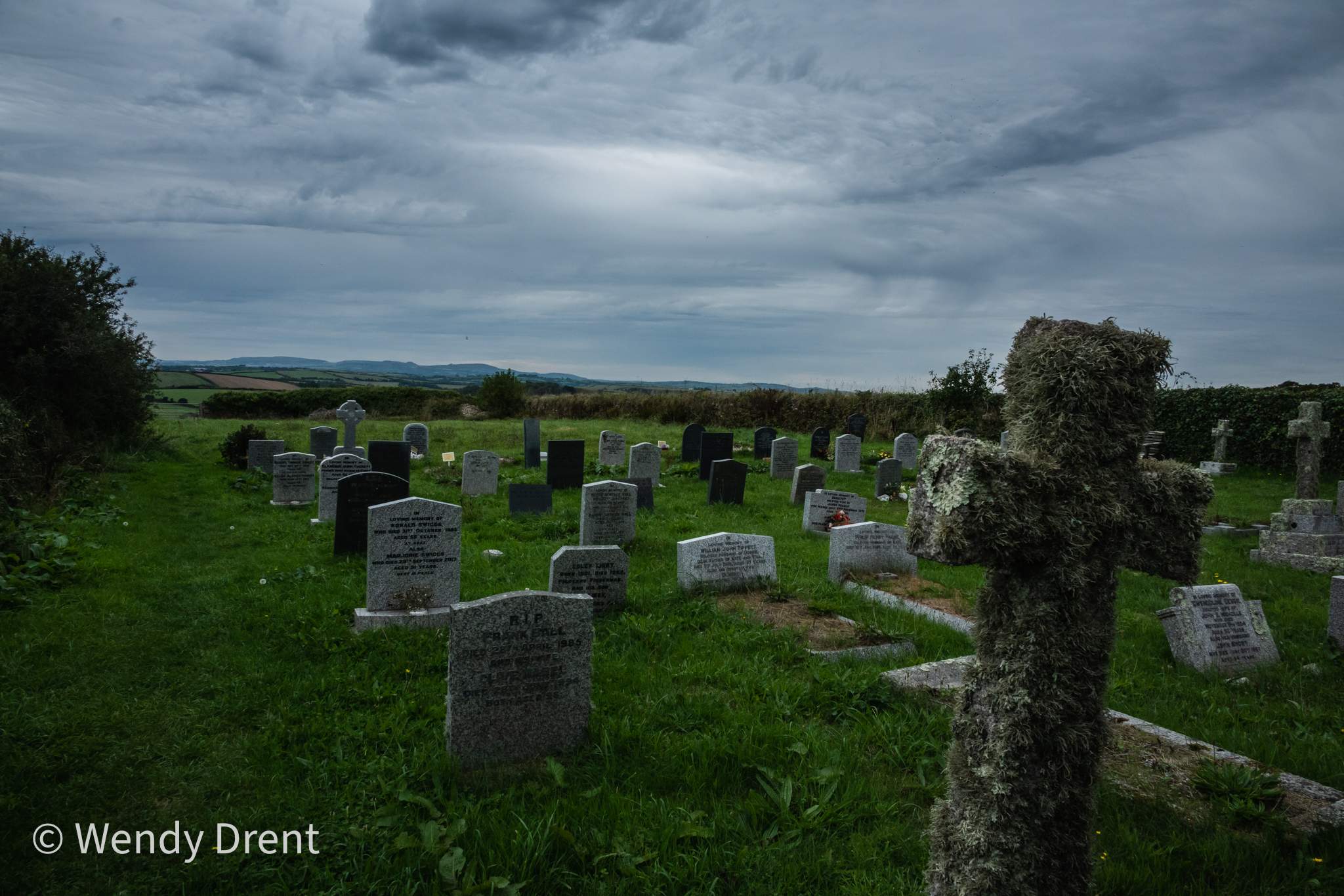 old graveyard, tombstone, uk, celtic, urbex, wendy drent