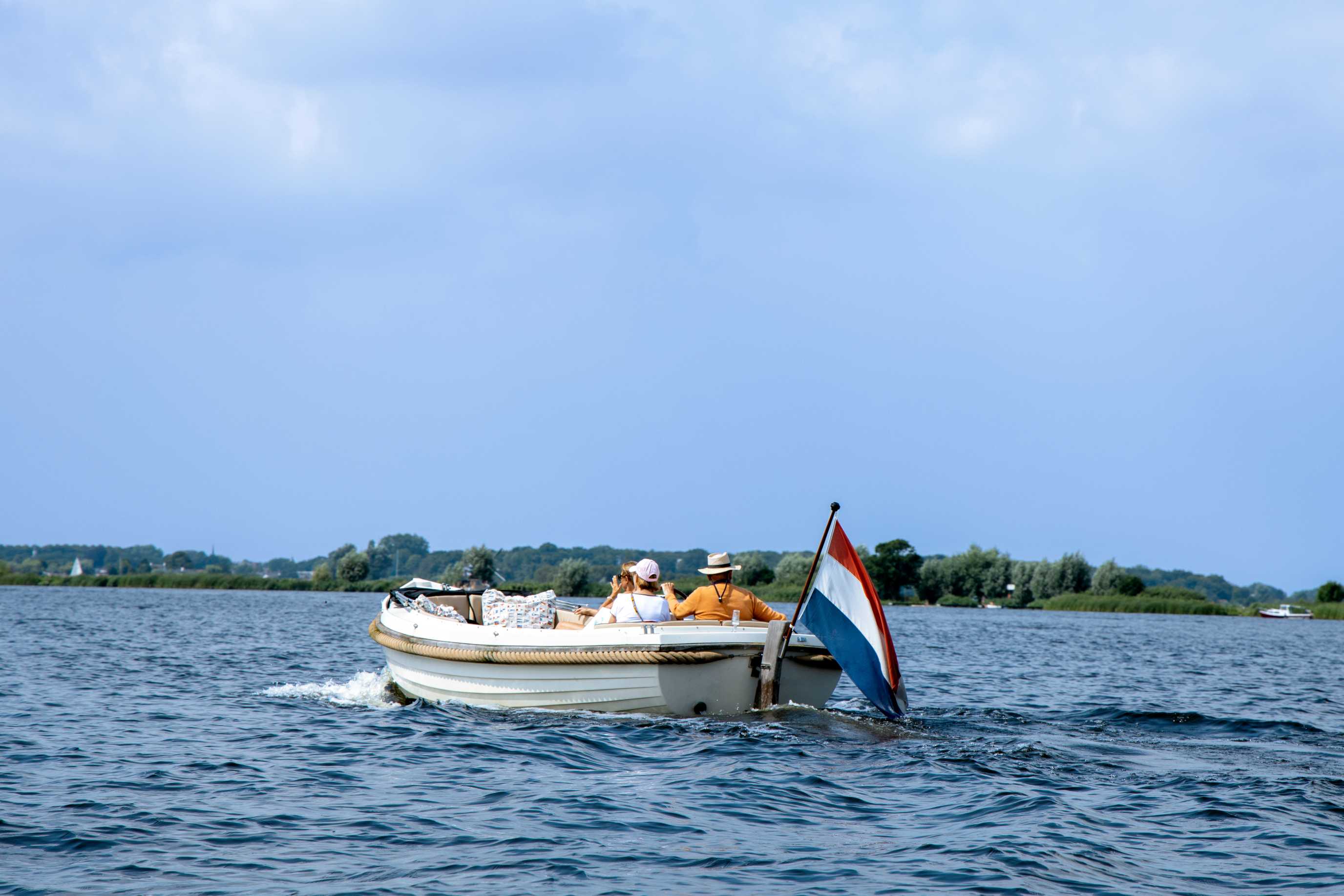 Een boot huren in Friesland voor een leuk dagje uit
