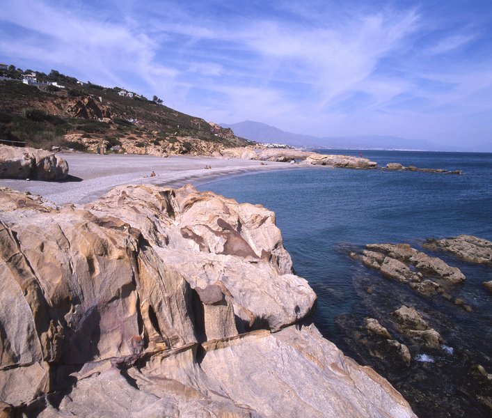 Costa del Sol: Verken het Betoverende Playa Punta Chullera in Manilva