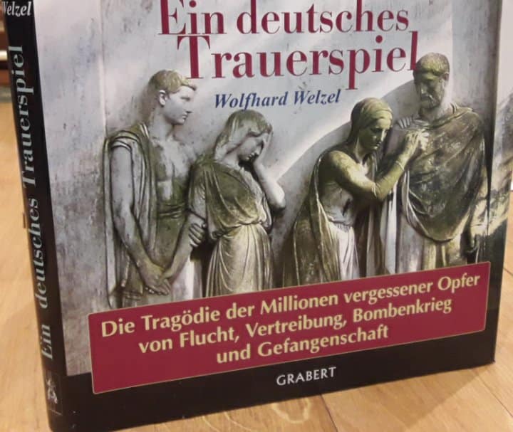 Ein Deutsches Trauerspiel - Die vergessener opfer /  300 blz