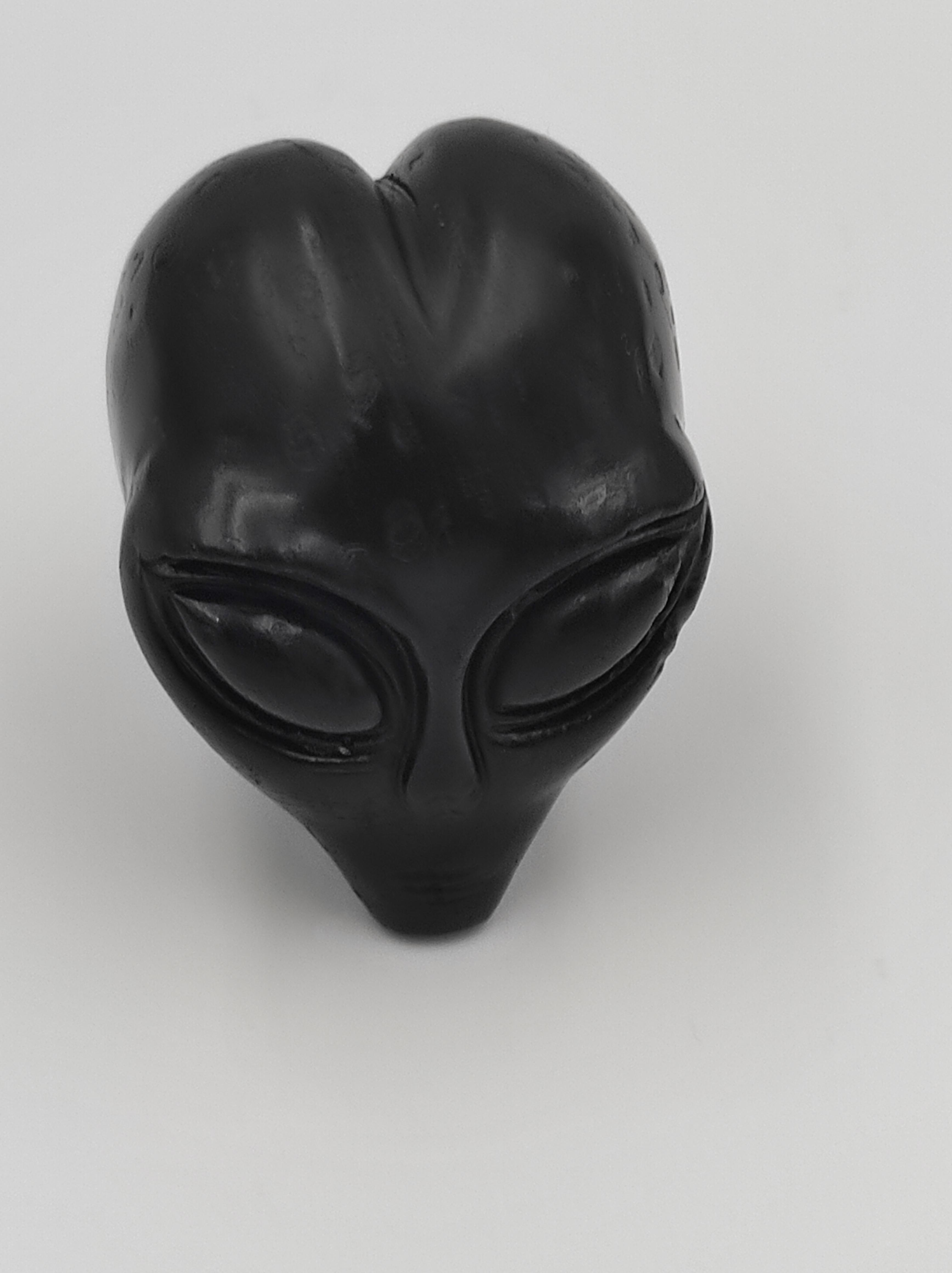 Orgon Skull gevuld met Shungitpoeder/brokjes en IJzeroxide