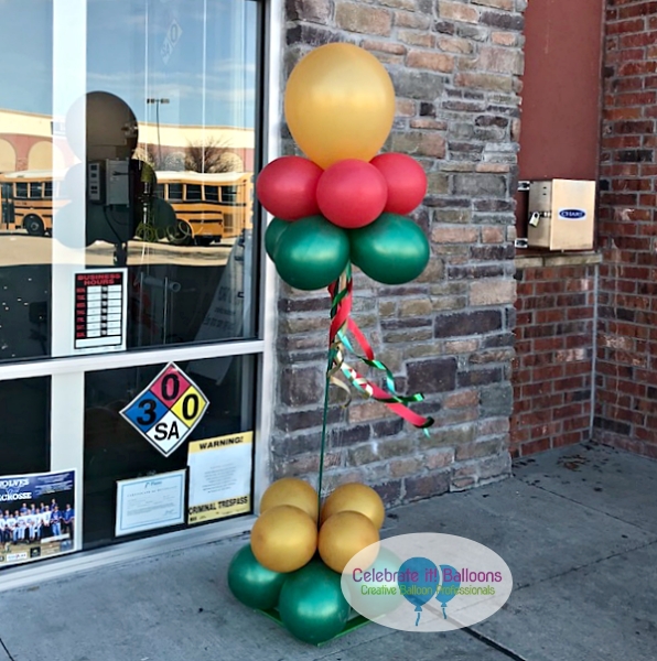 Short outdoor balloon column with ribbons
