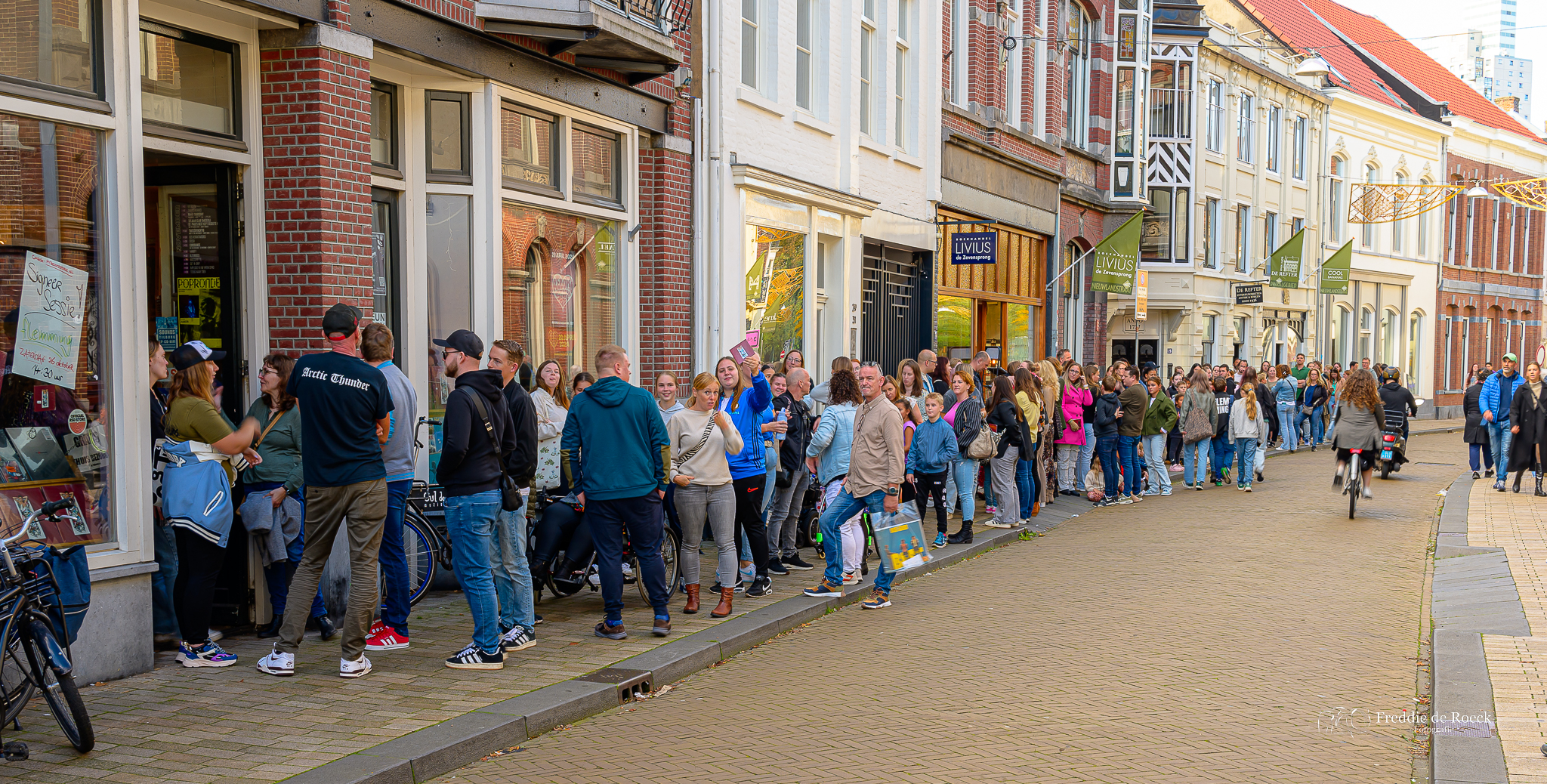 Flemming  _  Selfies  Signeersessie _ Sounds Tilburg  _  Foto _ Freddie de Roeck _ 26 okt 2024  -22jpg