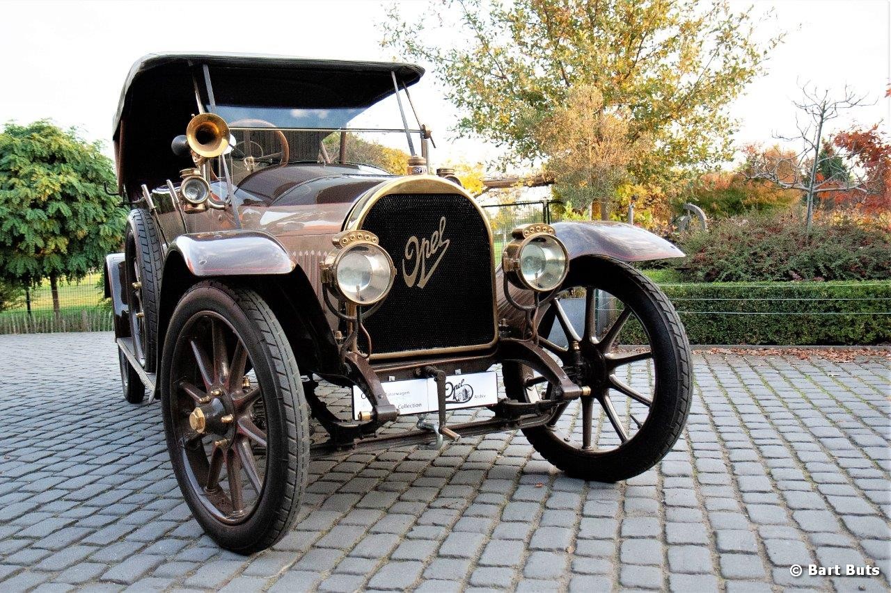 Alt Opel 8/22 PS van 1914